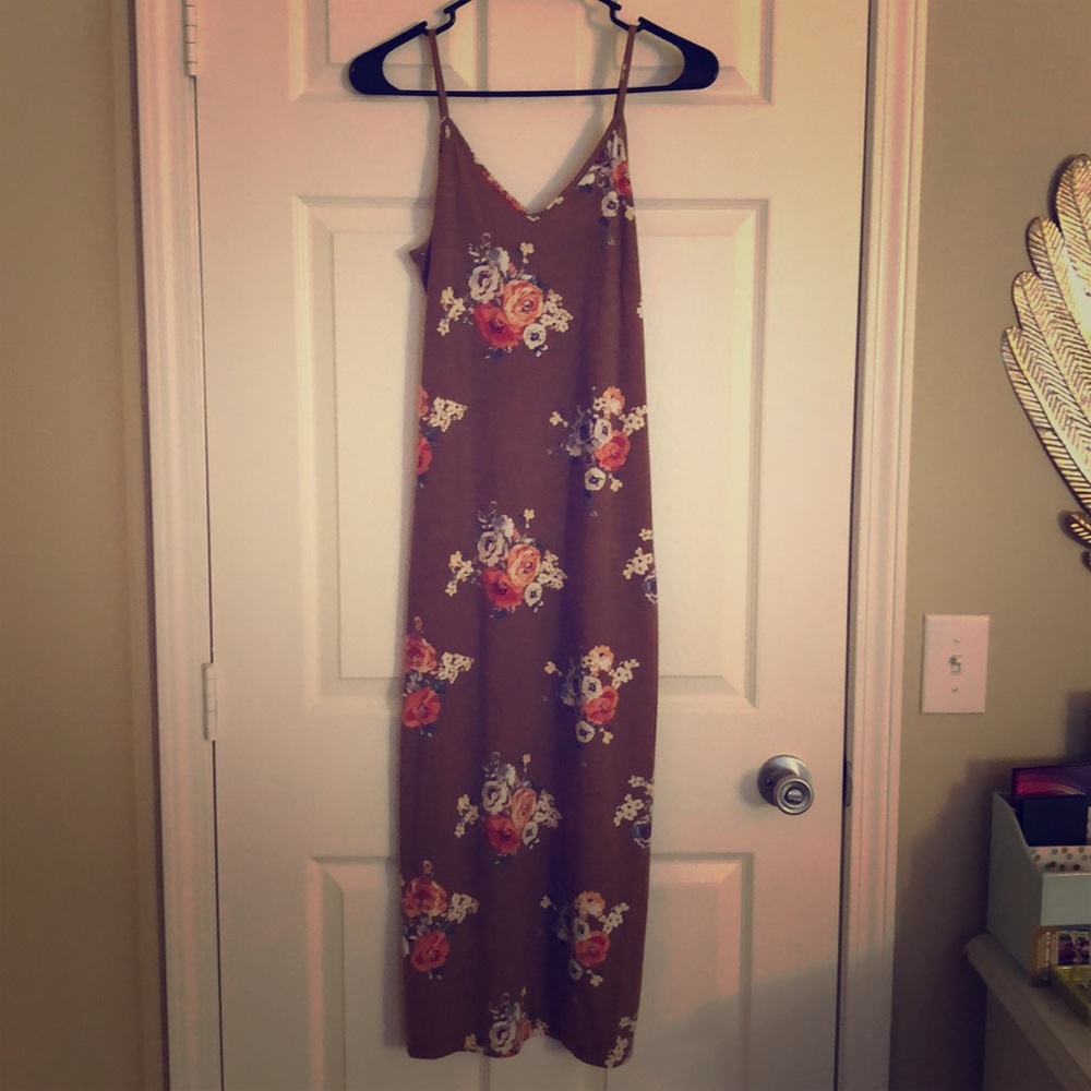 Forever 21 Floral midi bodycon dress